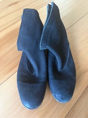 Peter Nappi Black leather Ankle Booties made in Italy size 8/ 38